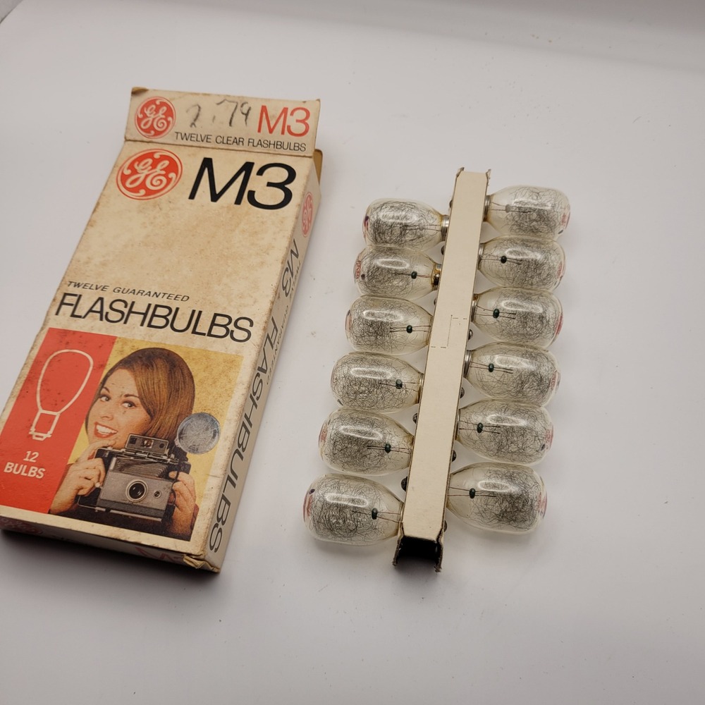 Vintage GE M3 Clear Flashbulbs Twelve Pack Original Box General Electric